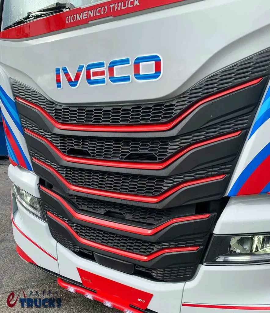 身披MARTINI经典涂装,全球限量十台,依维柯S-Way特别版牵引车实拍 - 第4张 - 提加商用车网 身披MARTINI经典涂装,全球限量十台,依维柯S-Way特别版牵引车实拍 - 第4张