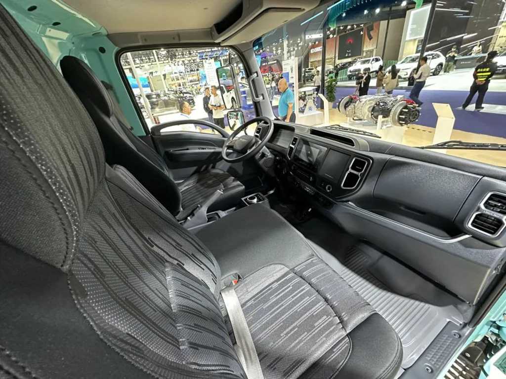 纯电硬实力!选庆铃五十铃新EVM100让你大吃一惊 - 第4张 - 提加商用车网 纯电硬实力!选庆铃五十铃新EVM100让你大吃一惊 - 第4张