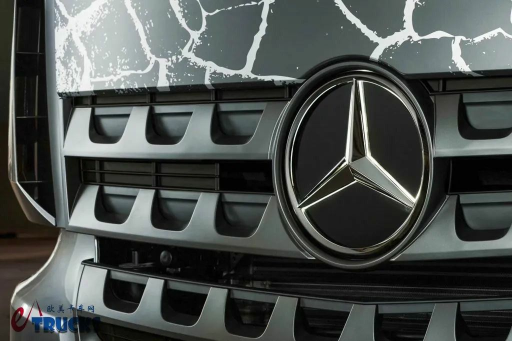 最强工程车?定制内饰外观,全球仅100台!奔驰Arocs Extent限量版卡车来袭 - 第5张 - 提加商用车网 最强工程车?定制内饰外观,全球仅100台!奔驰Arocs Extent限量版卡车来袭 - 第5张