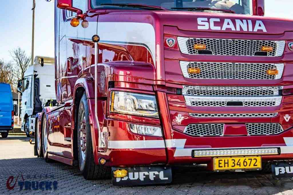 660匹V8发动机,平头爆改长头致敬3系经典!斯堪尼亚T660改装长头卡车实拍 - 第5张 - 提加商用车网 660匹V8发动机,平头爆改长头致敬3系经典!斯堪尼亚T660改装长头卡车实拍 - 第5张