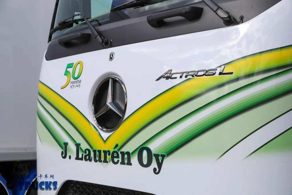 低风阻外观+智能内饰,奔驰卡车最强战力?第二代Actros L冷藏车实拍 - 第5张 - 提加商用车网 低风阻外观+智能内饰,奔驰卡车最强战力?第二代Actros L冷藏车实拍 - 第5张