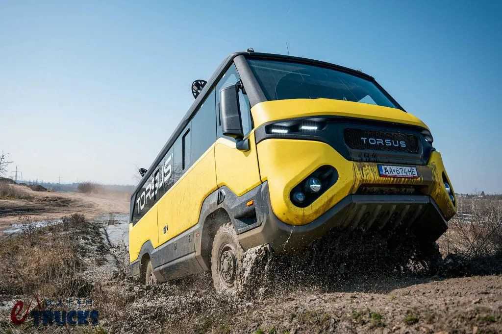 曼恩TGM四驱底盘打造,能拉35人去越野!Torsus Praetorian越野巴士见过没? - 第5张 - 提加商用车网 曼恩TGM四驱底盘打造,能拉35人去越野!Torsus Praetorian越野巴士见过没? - 第5张