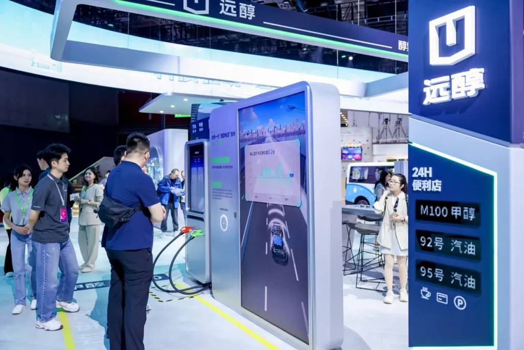 撒贝宁直呼“不一般”,竟是远程星瀚H这台国产新能源重卡! - 第7张 - 提加商用车网 撒贝宁直呼“不一般”,竟是远程星瀚H这台国产新能源重卡! - 第7张