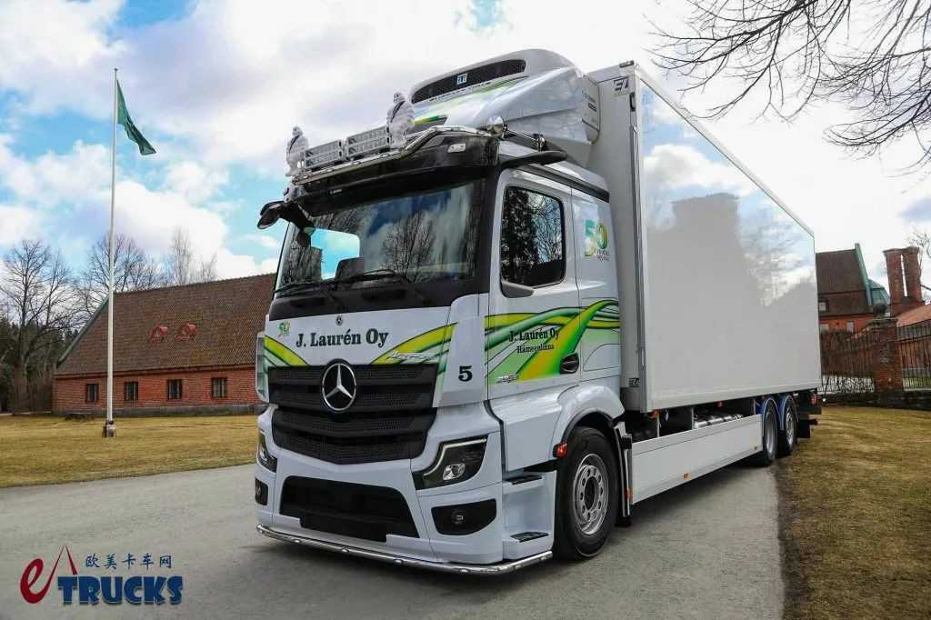 低风阻外观+智能内饰,奔驰卡车最强战力?第二代Actros L冷藏车实拍 - 第6张 - 提加商用车网 低风阻外观+智能内饰,奔驰卡车最强战力?第二代Actros L冷藏车实拍 - 第6张