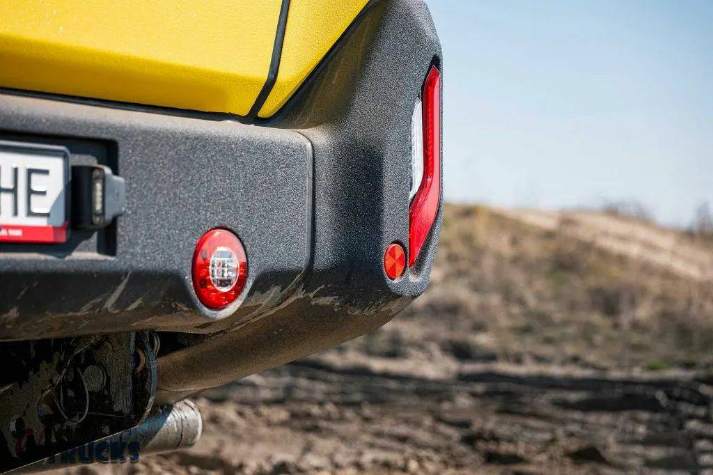 曼恩TGM四驱底盘打造,能拉35人去越野!Torsus Praetorian越野巴士见过没? - 第6张 - 提加商用车网 曼恩TGM四驱底盘打造,能拉35人去越野!Torsus Praetorian越野巴士见过没? - 第6张