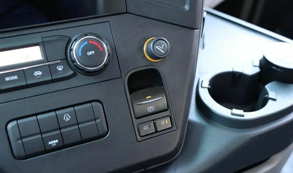 400公里续航25分钟完成补能,江淮跨越X5纯电牵引车来袭,实拍带你看配置如何 - 第7张 - 提加商用车网 400公里续航25分钟完成补能,江淮跨越X5纯电牵引车来袭,实拍带你看配置如何 - 第7张