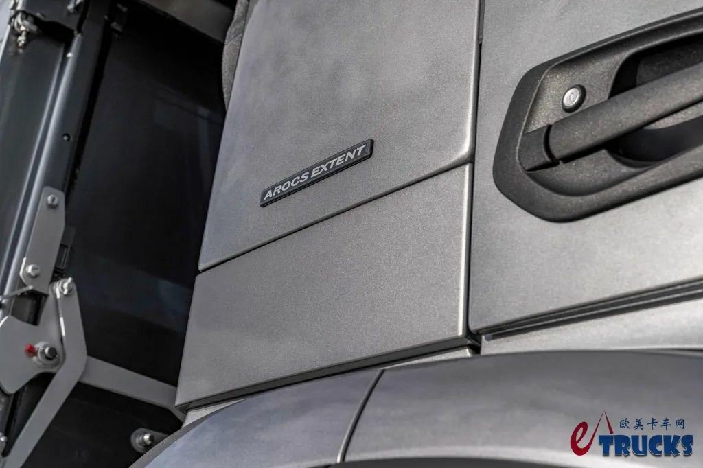 最强工程车?定制内饰外观,全球仅100台!奔驰Arocs Extent限量版卡车来袭 - 第7张 - 提加商用车网 最强工程车?定制内饰外观,全球仅100台!奔驰Arocs Extent限量版卡车来袭 - 第7张