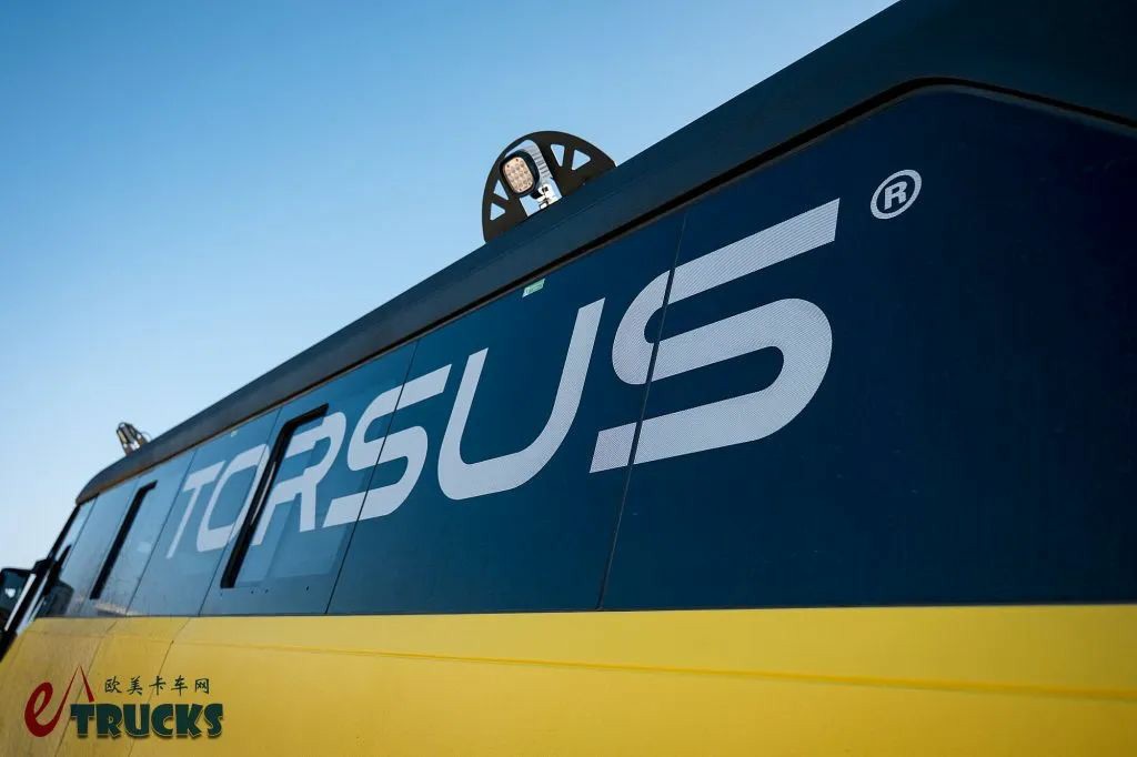 曼恩TGM四驱底盘打造,能拉35人去越野!Torsus Praetorian越野巴士见过没? - 第8张 - 提加商用车网 曼恩TGM四驱底盘打造,能拉35人去越野!Torsus Praetorian越野巴士见过没? - 第8张