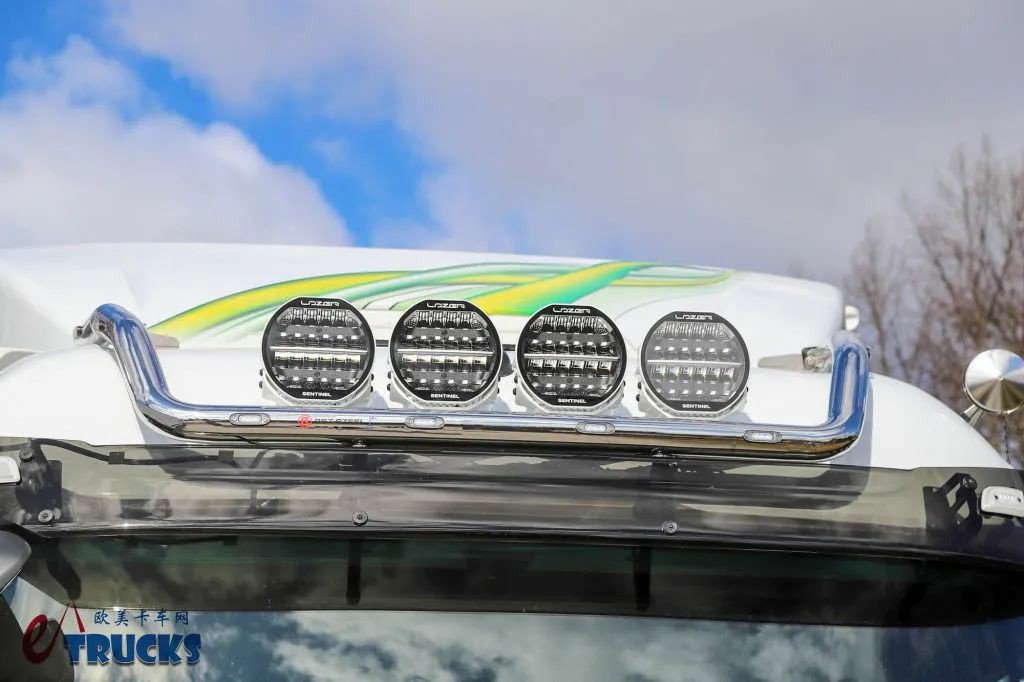 低风阻外观+智能内饰,奔驰卡车最强战力?第二代Actros L冷藏车实拍 - 第10张 - 提加商用车网 低风阻外观+智能内饰,奔驰卡车最强战力?第二代Actros L冷藏车实拍 - 第10张