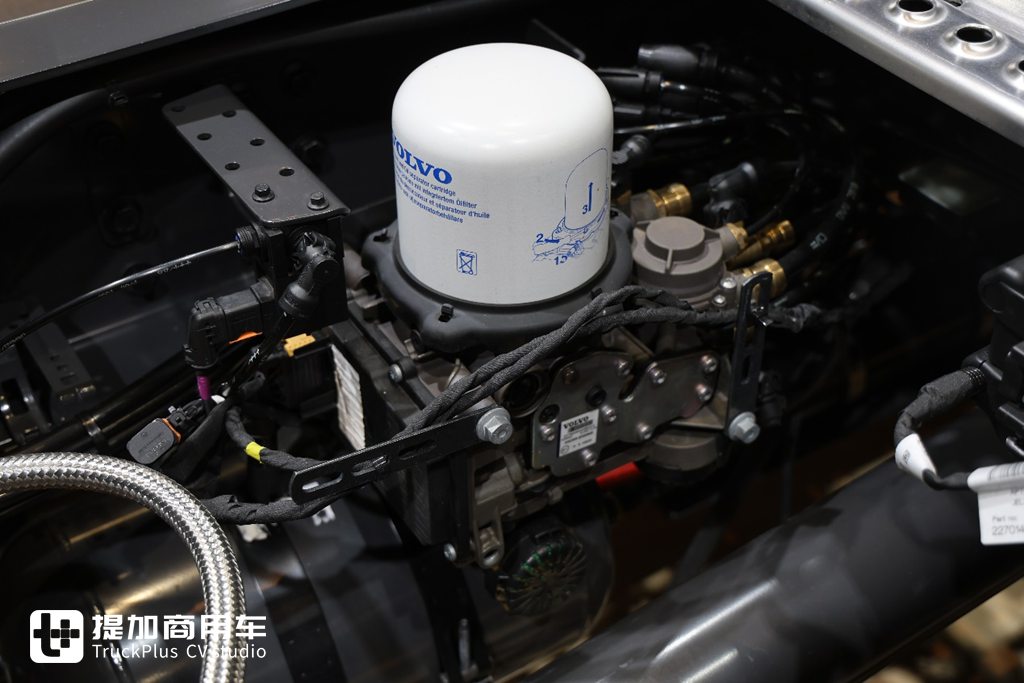 沃尔沃也有”奶瓶“车,实拍带你看看,它和国产奶瓶车到底有何不同 - 第12张 - 提加商用车网 沃尔沃也有”奶瓶“车,实拍带你看看,它和国产奶瓶车到底有何不同 - 第12张