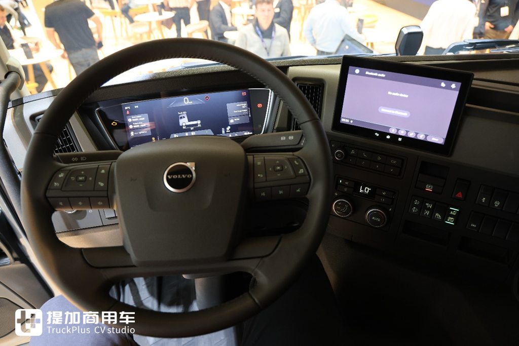 沃尔沃也有”奶瓶“车,实拍带你看看,它和国产奶瓶车到底有何不同 - 第21张 - 提加商用车网 沃尔沃也有”奶瓶“车,实拍带你看看,它和国产奶瓶车到底有何不同 - 第21张