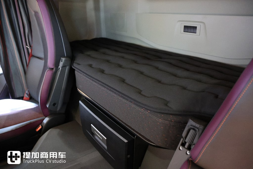 沃尔沃也有”奶瓶“车,实拍带你看看,它和国产奶瓶车到底有何不同 - 第23张 - 提加商用车网 沃尔沃也有”奶瓶“车,实拍带你看看,它和国产奶瓶车到底有何不同 - 第23张