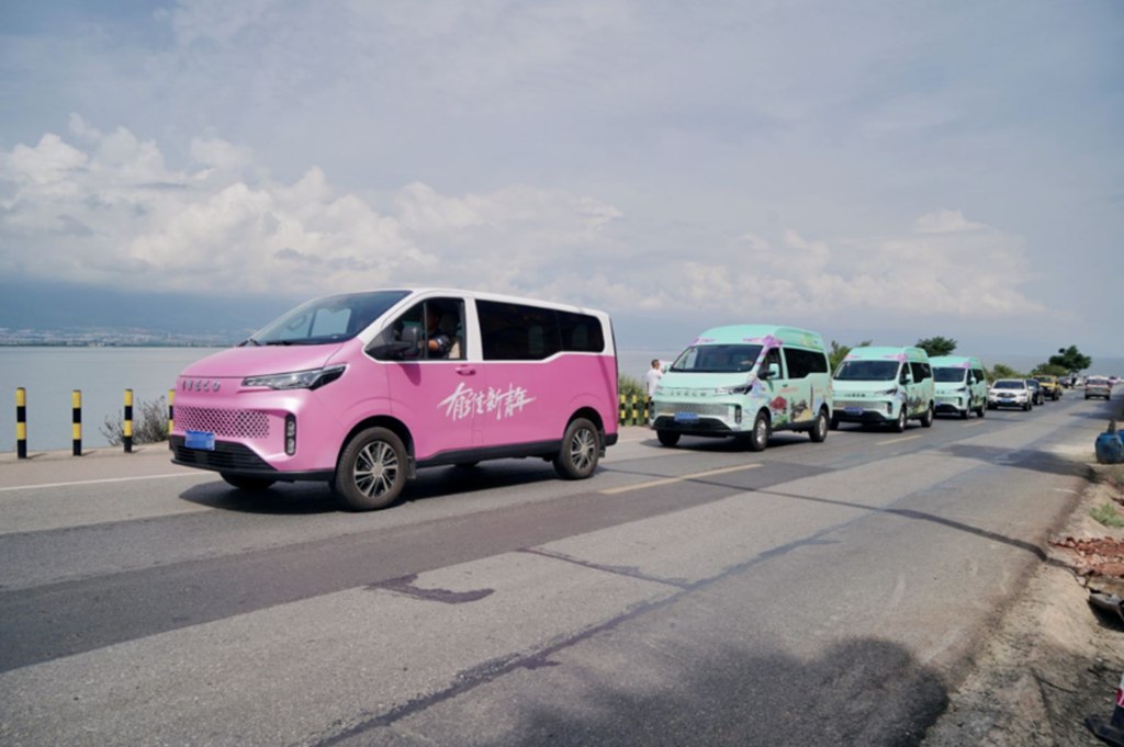 依维柯聚星:一台车搞定全场景,用户直呼“真香” - 第3张 - 提加商用车网 依维柯聚星:一台车搞定全场景,用户直呼“真香” - 第3张