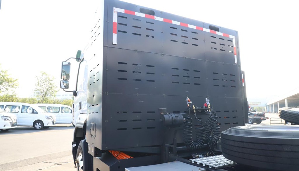 车队运营神器,乘龙H5 600度大电量牵引车能省更能赚! - 第3张 - 提加商用车网 车队运营神器,乘龙H5 600度大电量牵引车能省更能赚! - 第3张