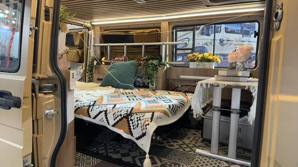 依维柯得意宿营车,一车多用的全能露营选手 - 第3张 - 提加商用车网 依维柯得意宿营车,一车多用的全能露营选手 - 第3张