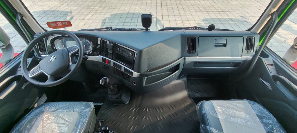 646度大电量高效动力链加持,乘龙H5纯电重卡再升级 - 第5张 - 提加商用车网 646度大电量高效动力链加持,乘龙H5纯电重卡再升级 - 第5张