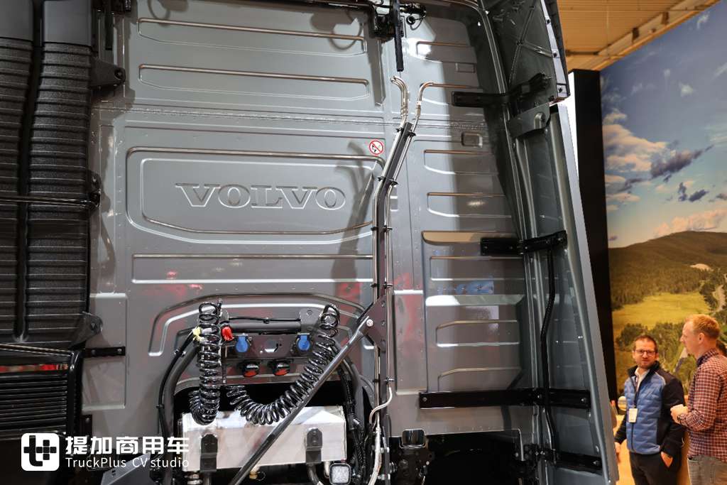 沃尔沃也有”奶瓶“车,实拍带你看看,它和国产奶瓶车到底有何不同 - 第9张 - 提加商用车网 沃尔沃也有”奶瓶“车,实拍带你看看,它和国产奶瓶车到底有何不同 - 第9张