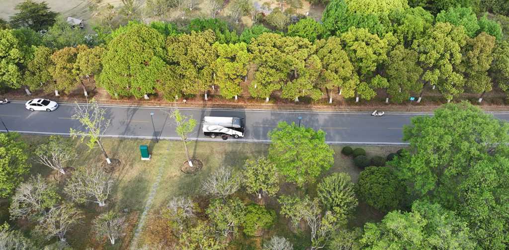 智慧环卫迈入“AI+时代”!苏州金龙无人清扫车亮相国家最强经开区 - 第4张 - 提加商用车网 智慧环卫迈入“AI+时代”!苏州金龙无人清扫车亮相国家最强经开区 - 第4张