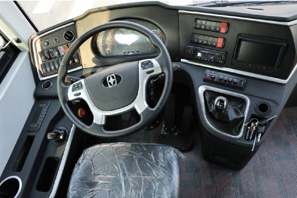 亚星39座客车交付鹤岗,为 北国明珠 添彩 - 第2张 - 提加商用车网 亚星39座客车交付鹤岗,为 北国明珠 添彩 - 第2张