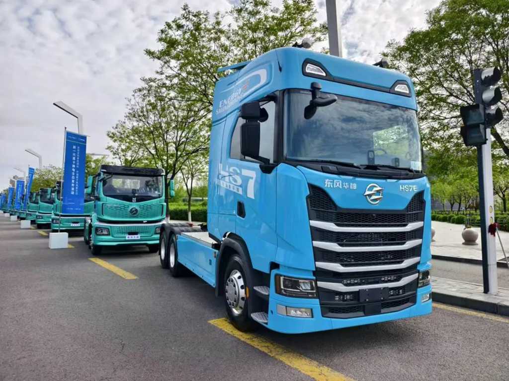 东风华神HS7E牵引车:重卡电动化时代的先锋利器! - 第2张 - 提加商用车网 东风华神HS7E牵引车:重卡电动化时代的先锋利器! - 第2张