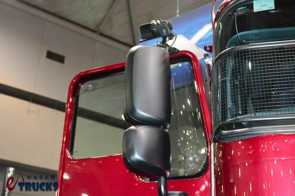 生活舱媲美长头卡车,全球独家的美式平头旗舰!亮相布里斯班卡车展的肯沃斯K220牵引车实拍 - 第11张 - 提加商用车网 生活舱媲美长头卡车,全球独家的美式平头旗舰!亮相布里斯班卡车展的肯沃斯K220牵引车实拍 - 第11张