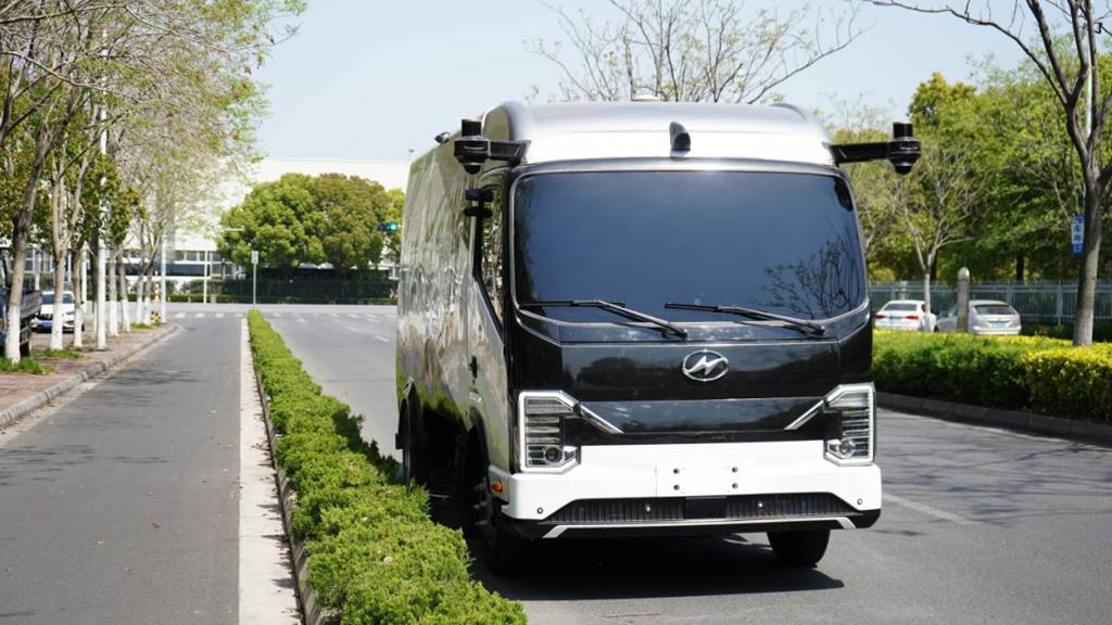 安全作业超2000公里!苏州金龙自动驾驶环卫车破解城市清洁痛点 - 第1张 - 提加商用车网 安全作业超2000公里!苏州金龙自动驾驶环卫车破解城市清洁痛点 - 第1张