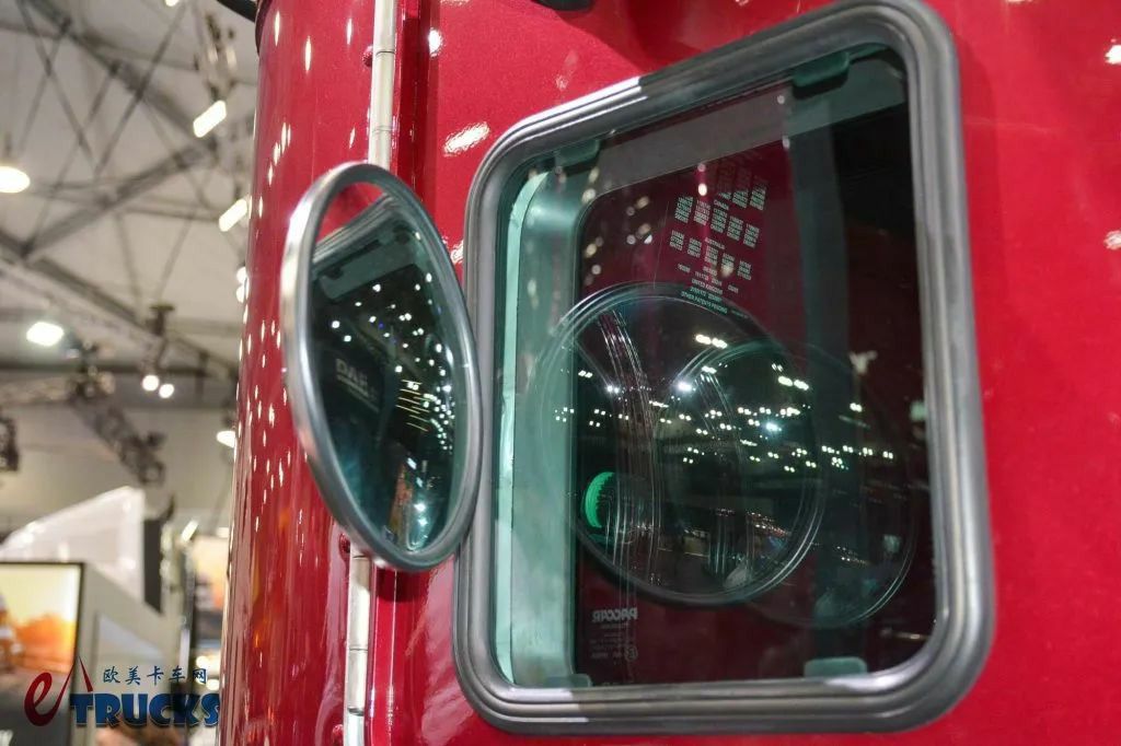 生活舱媲美长头卡车,全球独家的美式平头旗舰!亮相布里斯班卡车展的肯沃斯K220牵引车实拍 - 第12张 - 提加商用车网 生活舱媲美长头卡车,全球独家的美式平头旗舰!亮相布里斯班卡车展的肯沃斯K220牵引车实拍 - 第12张