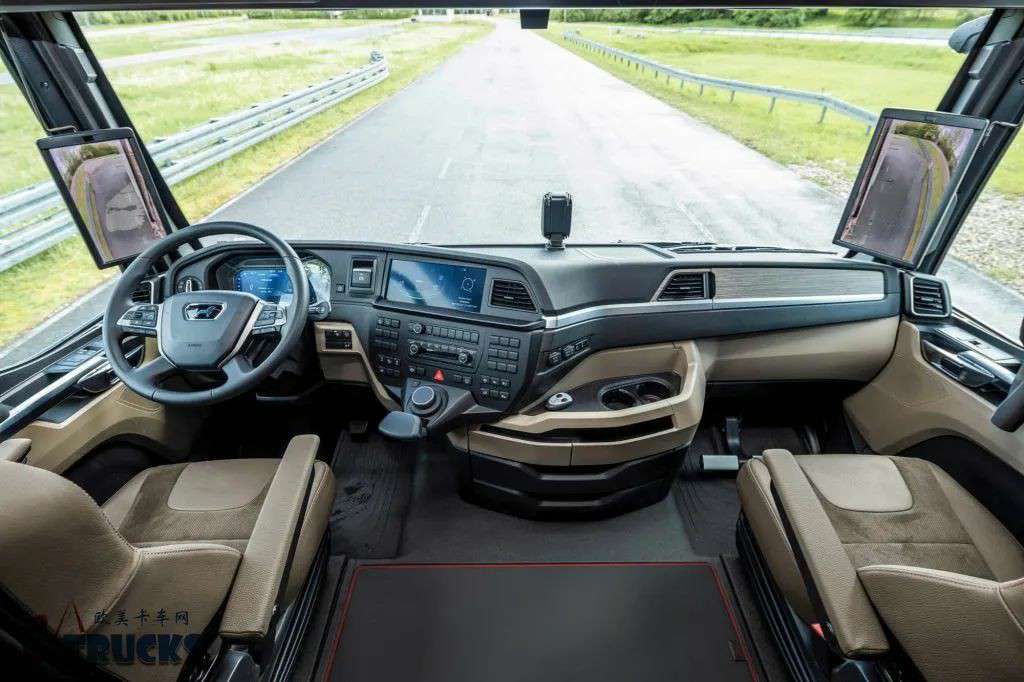 D30 PowerLion动力链来袭！百公里油耗24升？25年款曼恩TGX实拍评测 - 第13张