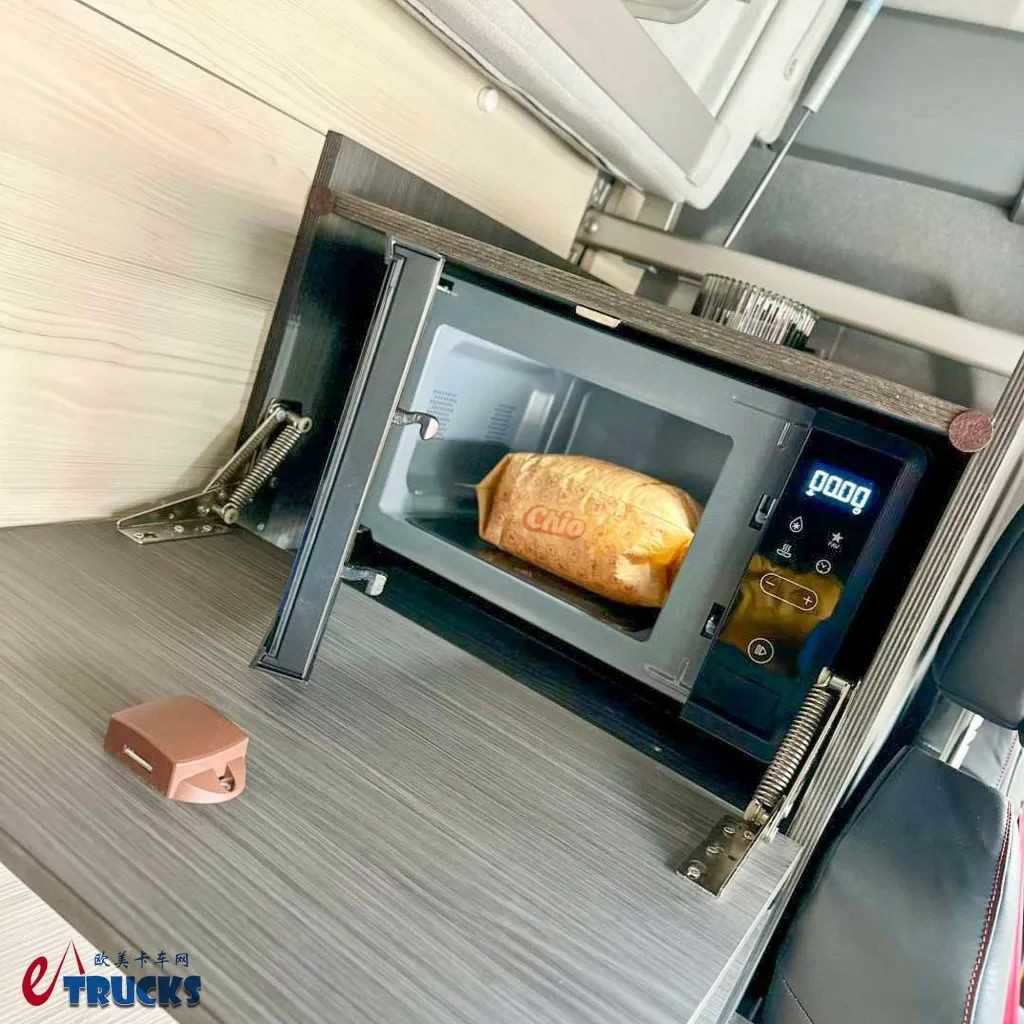 能热饭能洗漱，专为单人驾驶打造，雷诺T-High生活舱牵引车了解一下！ - 第13张