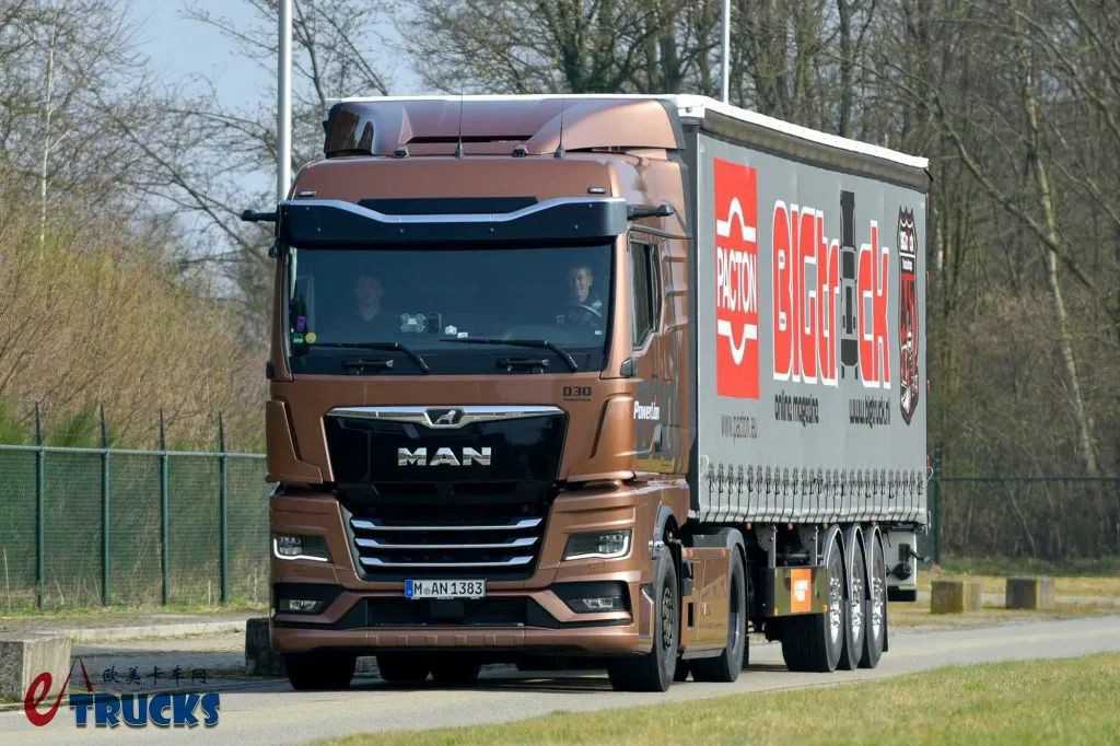 D30 PowerLion动力链来袭！百公里油耗24升？25年款曼恩TGX实拍评测 - 第15张