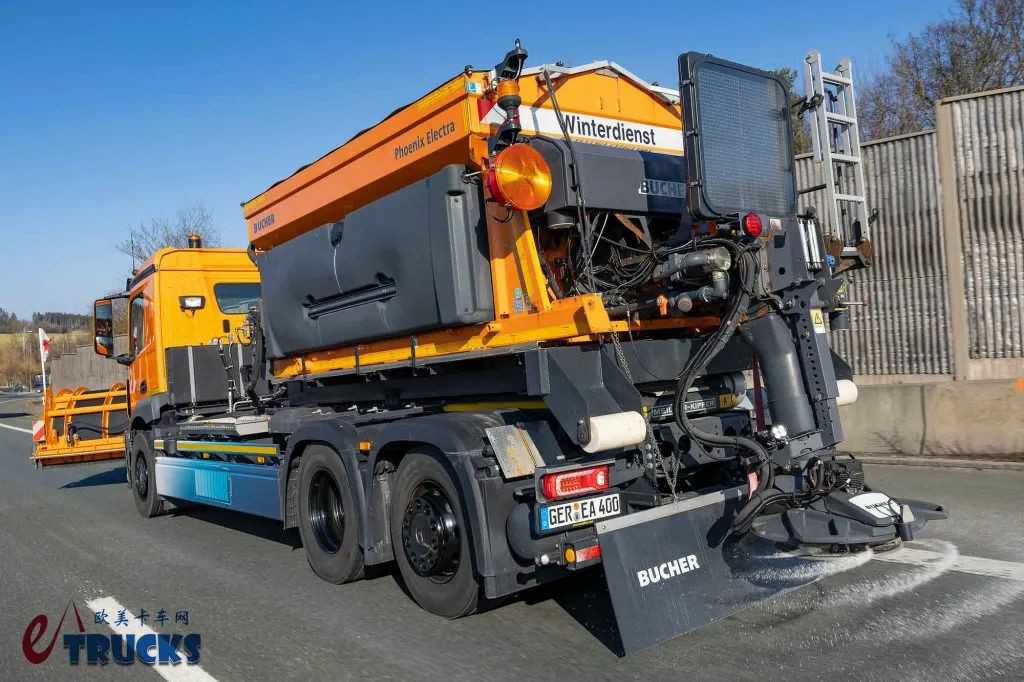 乌尼莫克百系列看过瘾!柴油纯电齐上阵,奔驰Demopark 2025展车阵容真豪华 - 第19张 - 提加商用车网 乌尼莫克百系列看过瘾!柴油纯电齐上阵,奔驰Demopark 2025展车阵容真豪华 - 第19张