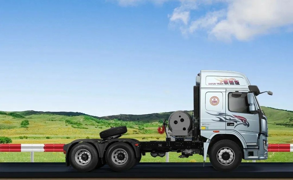 大运 N8V3.0 燃气车:中短途运输就选它! - 第3张 - 提加商用车网 大运 N8V3.0 燃气车:中短途运输就选它! - 第3张