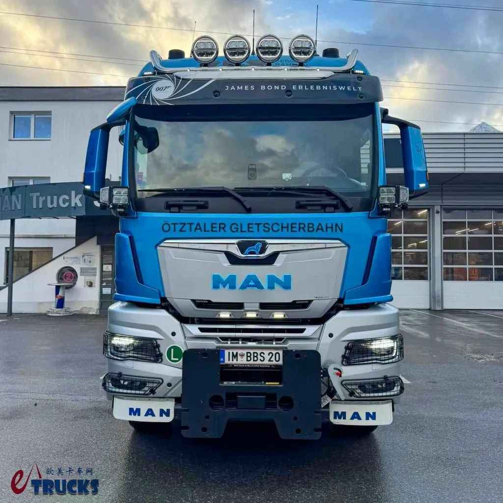 身披007涂装,6×6驱动+快换上装!这台曼恩TGS冬季维护卡车真特殊 - 第3张 - 提加商用车网 身披007涂装,6×6驱动+快换上装!这台曼恩TGS冬季维护卡车真特殊 - 第3张