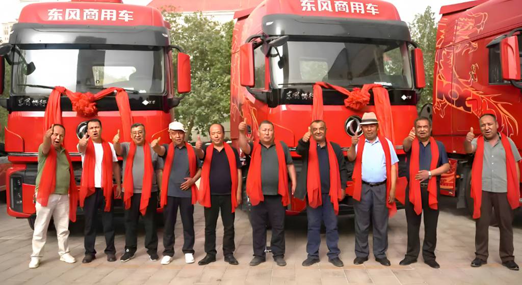 南疆首秀火爆开局!35辆订单开启库车物流高效运输新赛道 - 第7张 - 提加商用车网 南疆首秀火爆开局!35辆订单开启库车物流高效运输新赛道 - 第7张