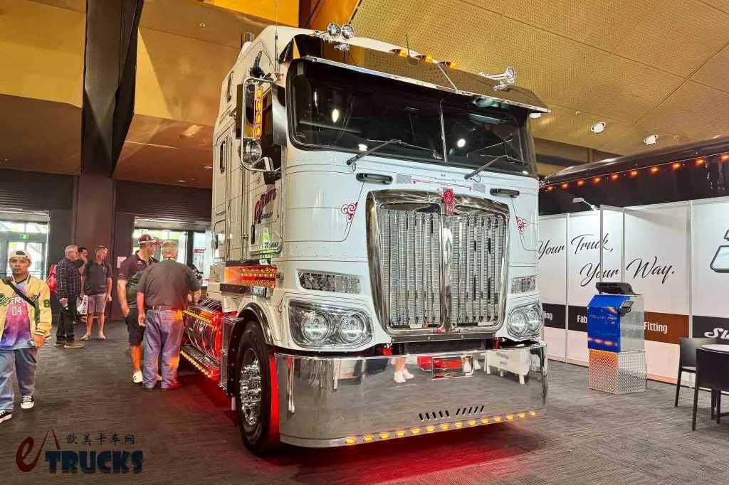 感受长头卡车的力量盛宴!还有美式平头卡车?带您逛2025布里斯班卡车展·美卡篇 - 第3张 - 提加商用车网 感受长头卡车的力量盛宴!还有美式平头卡车?带您逛2025布里斯班卡车展·美卡篇 - 第3张