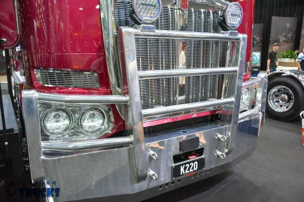 生活舱媲美长头卡车,全球独家的美式平头旗舰!亮相布里斯班卡车展的肯沃斯K220牵引车实拍 - 第3张 - 提加商用车网 生活舱媲美长头卡车,全球独家的美式平头旗舰!亮相布里斯班卡车展的肯沃斯K220牵引车实拍 - 第3张