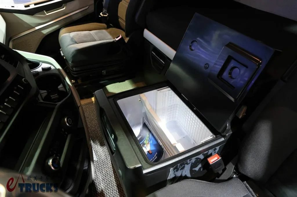欧洲“奶瓶车”老炮?法拉利同款打火按键,实拍依维柯S-Way天然气重卡 - 第30张 - 提加商用车网 欧洲“奶瓶车”老炮?法拉利同款打火按键,实拍依维柯S-Way天然气重卡 - 第30张