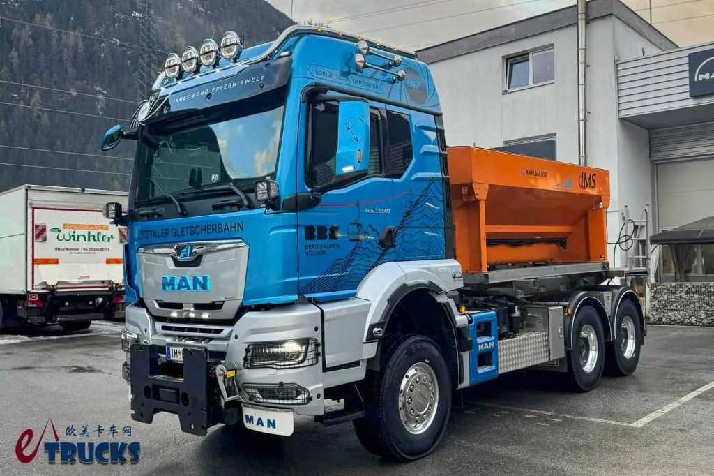 身披007涂装,6×6驱动+快换上装!这台曼恩TGS冬季维护卡车真特殊 - 第4张 - 提加商用车网 身披007涂装,6×6驱动+快换上装!这台曼恩TGS冬季维护卡车真特殊 - 第4张