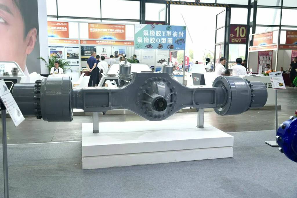 这阵容绝了!汉德车桥亮相第四届国际工程机械展! - 第4张 - 提加商用车网 这阵容绝了!汉德车桥亮相第四届国际工程机械展! - 第4张