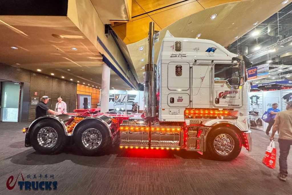 感受长头卡车的力量盛宴!还有美式平头卡车?带您逛2025布里斯班卡车展·美卡篇 - 第4张 - 提加商用车网 感受长头卡车的力量盛宴!还有美式平头卡车?带您逛2025布里斯班卡车展·美卡篇 - 第4张