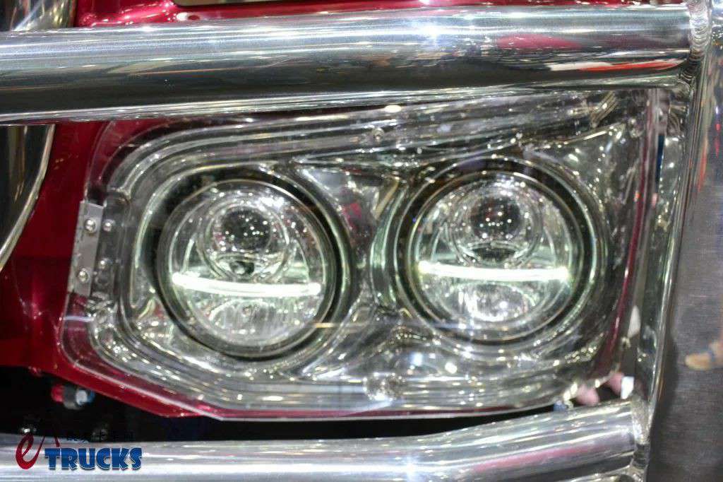 生活舱媲美长头卡车,全球独家的美式平头旗舰!亮相布里斯班卡车展的肯沃斯K220牵引车实拍 - 第4张 - 提加商用车网 生活舱媲美长头卡车,全球独家的美式平头旗舰!亮相布里斯班卡车展的肯沃斯K220牵引车实拍 - 第4张