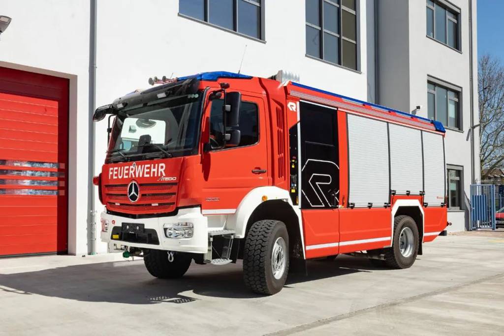 硬核救援:乌尼莫克TLF 3000 和Atego HLF 10即将亮相RETTmobil展 - 第5张 - 提加商用车网 硬核救援:乌尼莫克TLF 3000 和Atego HLF 10即将亮相RETTmobil展 - 第5张