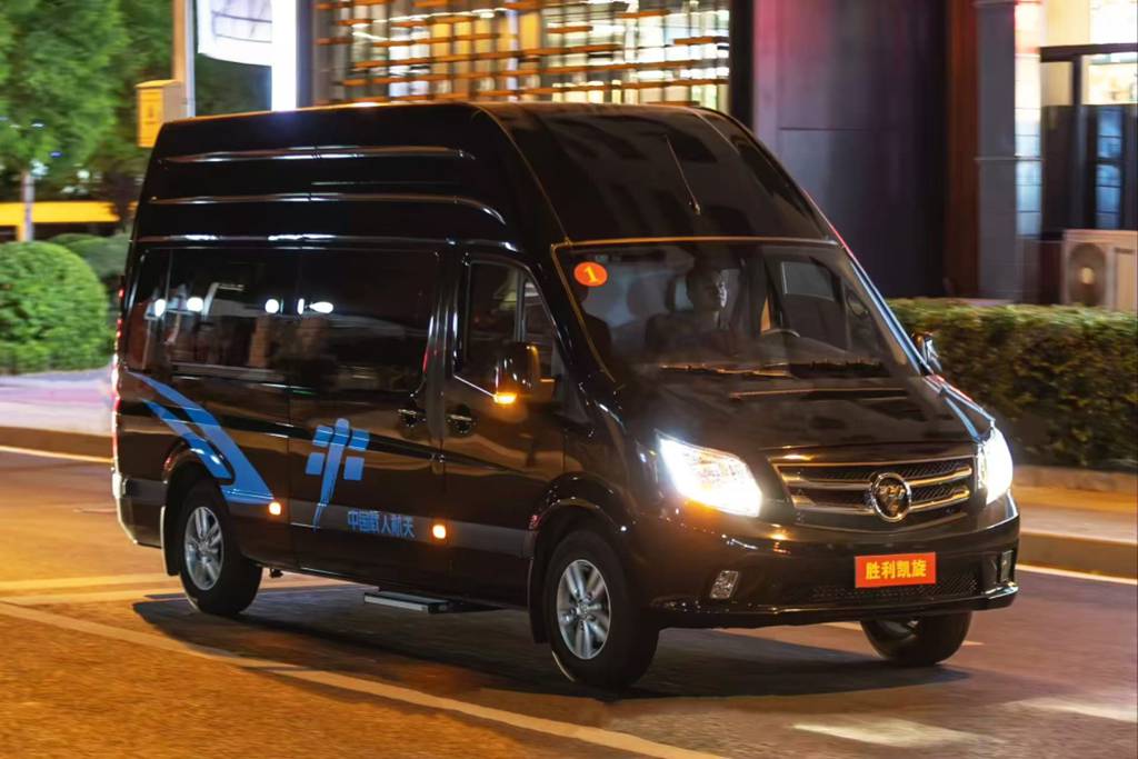 福田图雅诺第七次圆满完成神舟航天员护送返回任务 - 第1张 - 提加商用车网 福田图雅诺第七次圆满完成神舟航天员护送返回任务 - 第1张