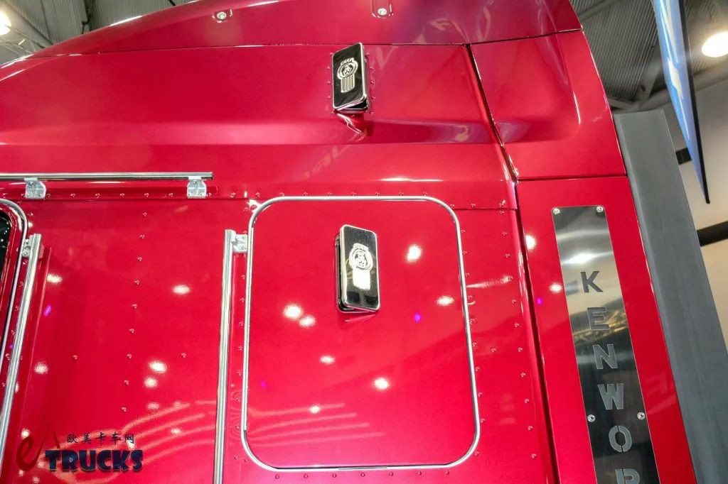 生活舱媲美长头卡车,全球独家的美式平头旗舰!亮相布里斯班卡车展的肯沃斯K220牵引车实拍 - 第7张 - 提加商用车网 生活舱媲美长头卡车,全球独家的美式平头旗舰!亮相布里斯班卡车展的肯沃斯K220牵引车实拍 - 第7张