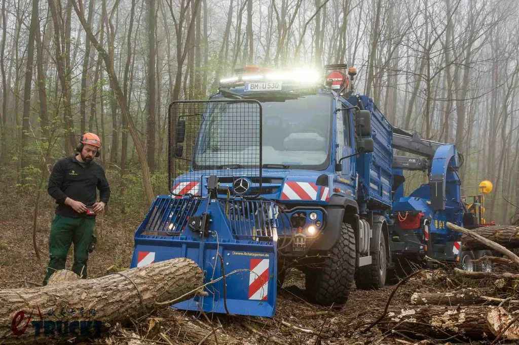 乌尼莫克百系列看过瘾!柴油纯电齐上阵,奔驰Demopark 2025展车阵容真豪华 - 第7张 - 提加商用车网 乌尼莫克百系列看过瘾!柴油纯电齐上阵,奔驰Demopark 2025展车阵容真豪华 - 第7张