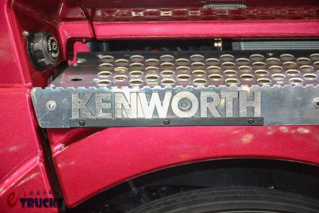 生活舱媲美长头卡车,全球独家的美式平头旗舰!亮相布里斯班卡车展的肯沃斯K220牵引车实拍 - 第9张 - 提加商用车网 生活舱媲美长头卡车,全球独家的美式平头旗舰!亮相布里斯班卡车展的肯沃斯K220牵引车实拍 - 第9张