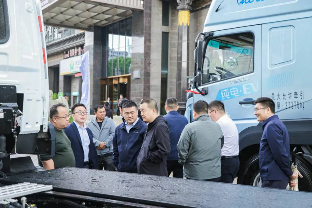 批量签售！宇通重卡2025款新品闪耀长治 - 第11张