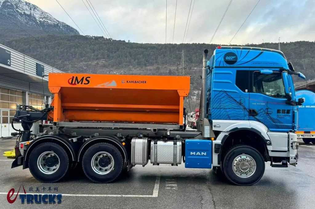 身披007涂装,6×6驱动+快换上装!这台曼恩TGS冬季维护卡车真特殊 - 第10张 - 提加商用车网 身披007涂装,6×6驱动+快换上装!这台曼恩TGS冬季维护卡车真特殊 - 第10张