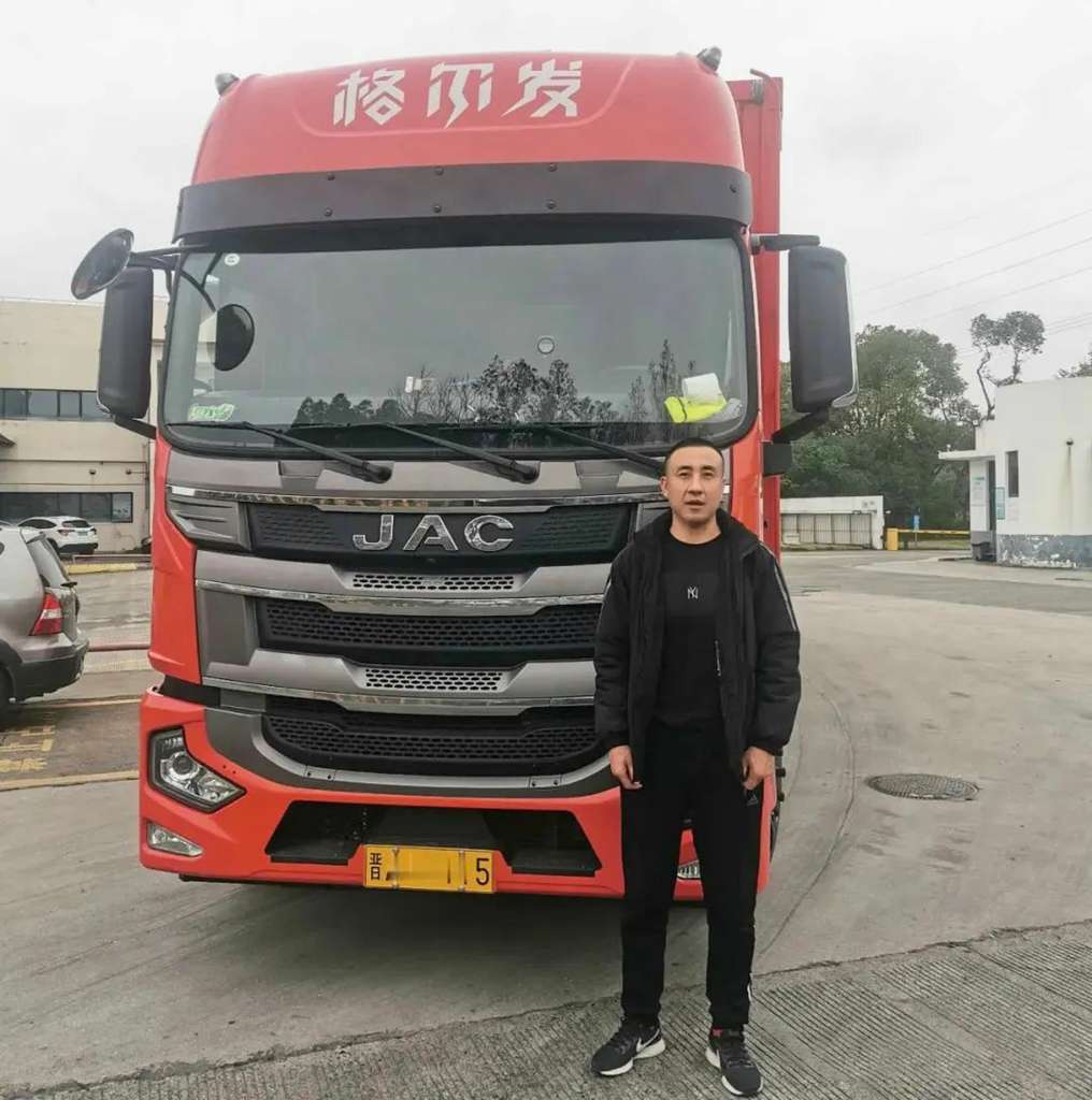 九年后再复购 江淮格尔发A5X重卡带给郝师傅哪些新感受? - 第1张 - 提加商用车网 九年后再复购 江淮格尔发A5X重卡带给郝师傅哪些新感受? - 第1张