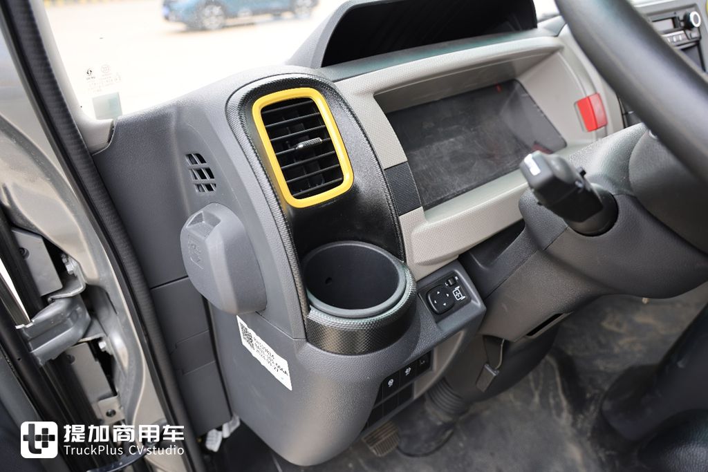 康明斯185马力+超强承载能力,东风康陆威这款新车可太强了 - 第10张 - 提加商用车网 康明斯185马力+超强承载能力,东风康陆威这款新车可太强了 - 第10张